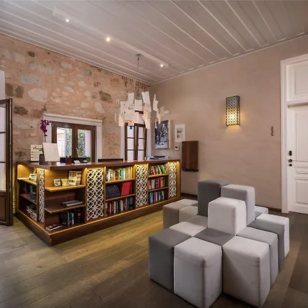 Ambassadors Residence Boutique Hotel-3